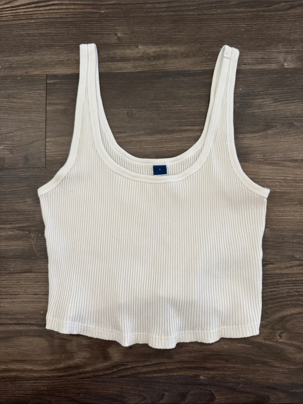 Ribbed Scoop Crop Tank Top - white
